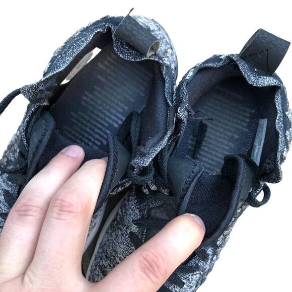 2019 Nike Lebron 17 Black White Size 6 - Picture 11 of 16